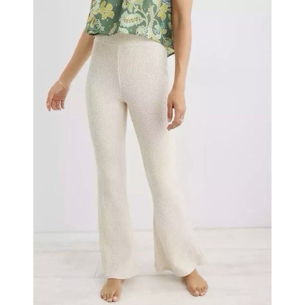 NWT Aerie Waffle Knit Flare Pant Ivory Small Pull On Stretch Minimalist - Picture 1 of 6